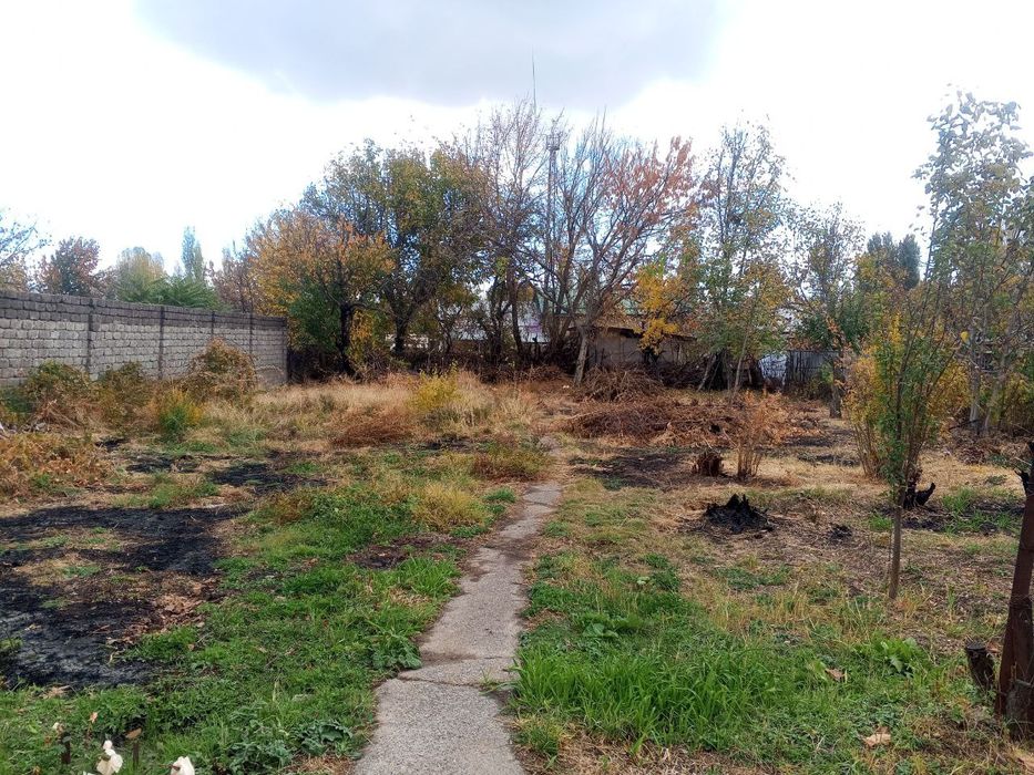 Продаётся дом с большим участком в посёлке Таваксай