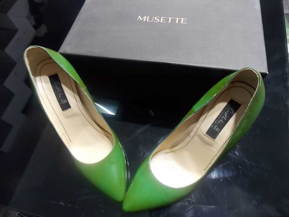 pantofi Musette si Mihai Albu - mas 38 si 39,5 - 200 lei