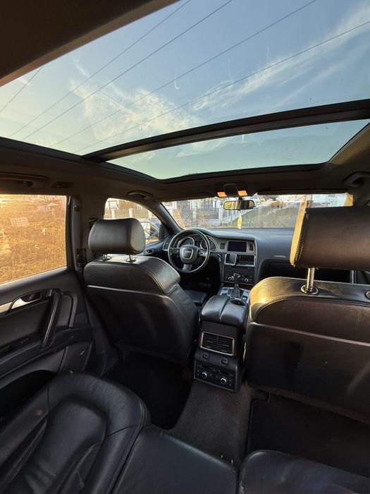 Vând Audi Q7 quattro