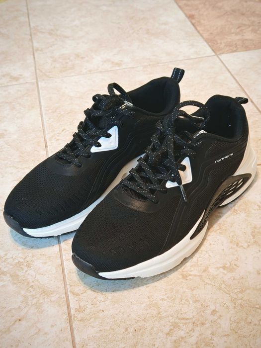 Чисто Нови Оригинални Маркови Маратонки RUNNERS TITANIUM 42 номер