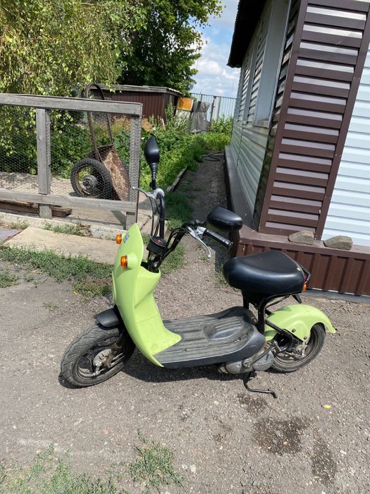 Скутер Suzuki