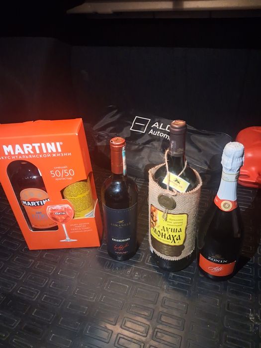 Срочно продам мартини и 3 вина