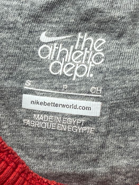 ЧИСТО НОВ! Nike суитчърт | nike sweater