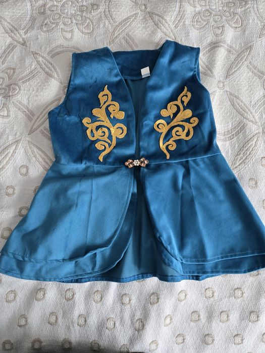 Продам нац жилетку 38 р... 4-8 лет