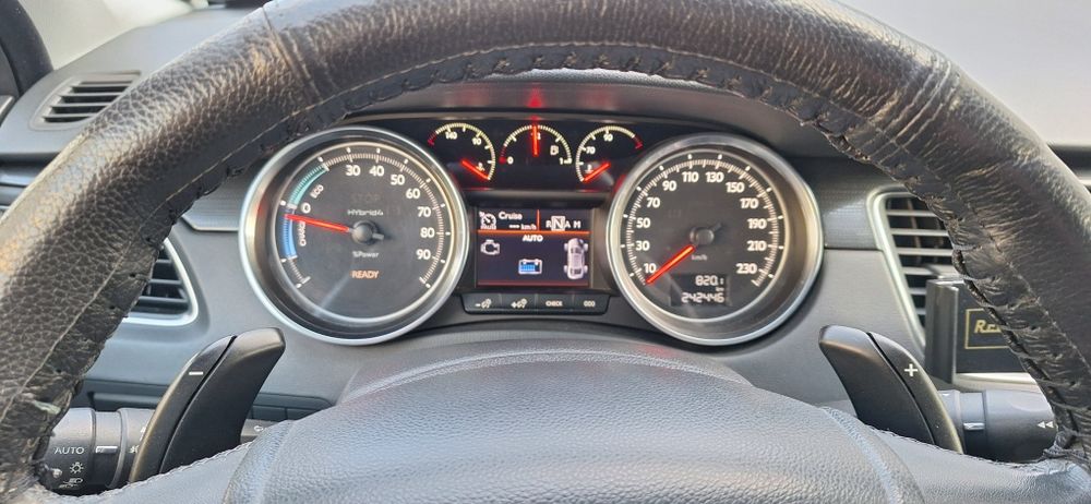 Peugeot 508 / 2.0 diesel + Hybrid / 200 Cp / 2013