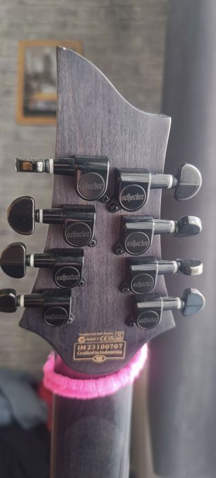 Продается электрогитара  schecter omen elite 8струн.