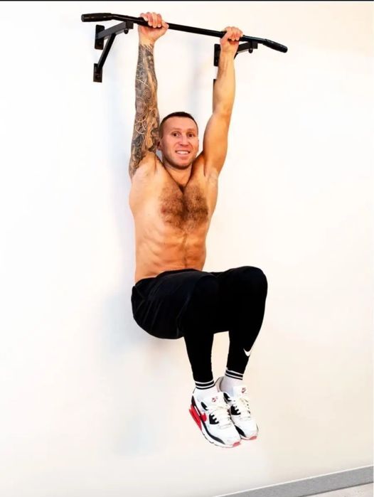 Турник настенный