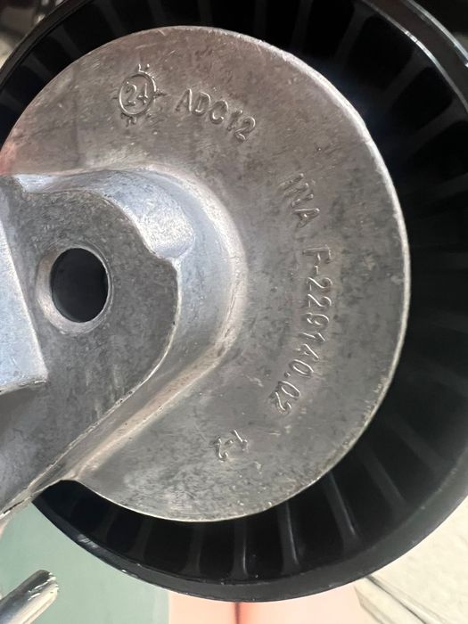 Обтяжна ролка за алтернатор INA за БМВ Е87