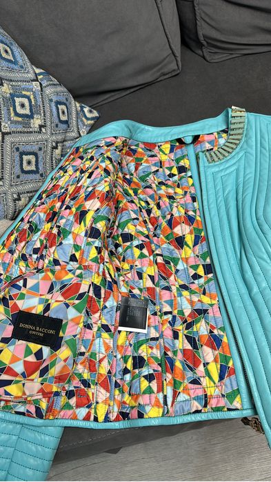 Продам кожаную куртку