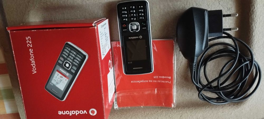 Мобилен телефон "Водафон 225"