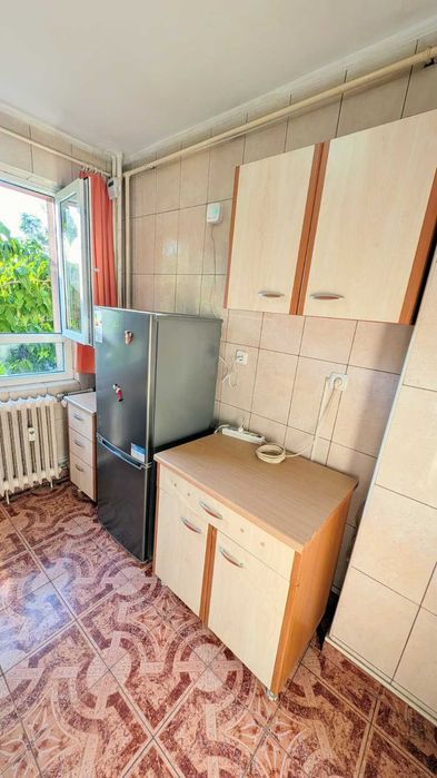 De inchiriat apart 2 camere zona Trapezului/sector 3