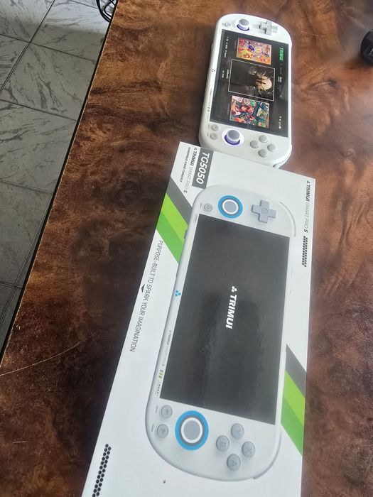 Продавам игрова конзола TRIMUI Smart Pro S с 256gb инсталирани игри

$128.88

Handheld Game

Console x 1

White / 256GB