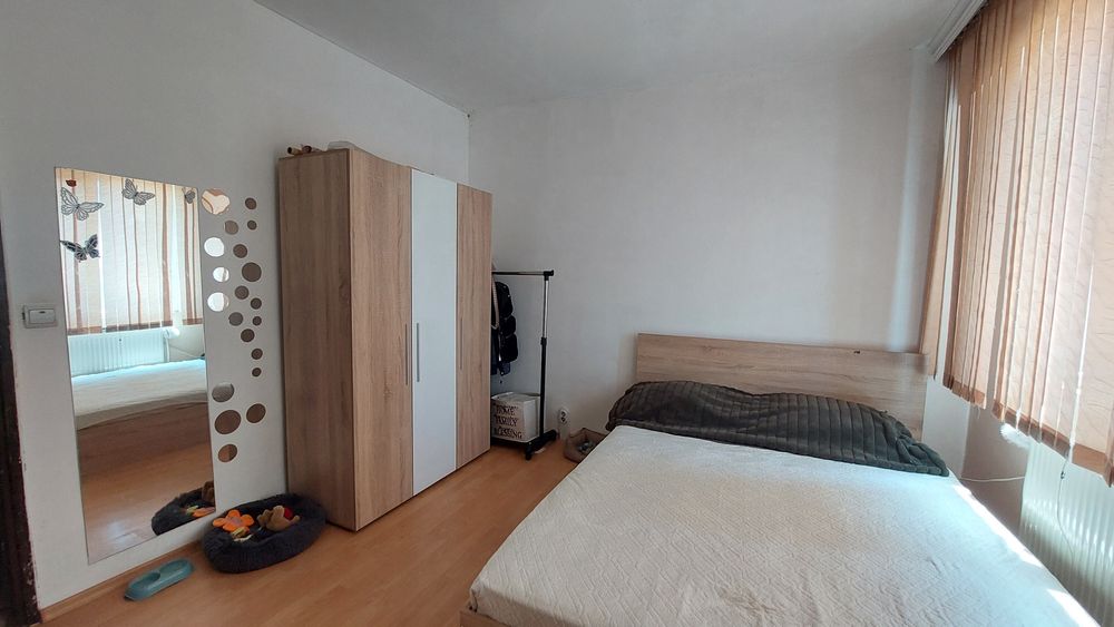 Тристаен апартамент