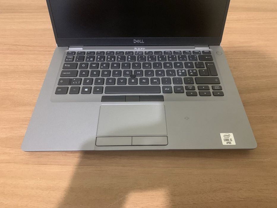 Продавам ултрабук Dell 5410