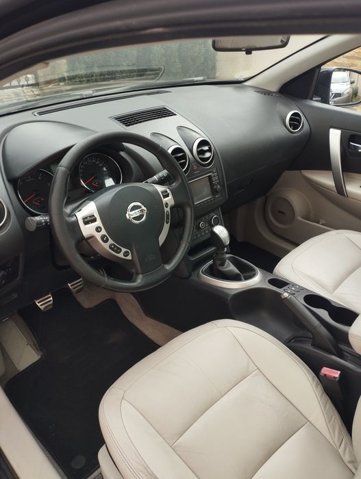 Nissan Qashqai 1,5dci,navigatie,xenon,camera,7locuri,piele cream,stare