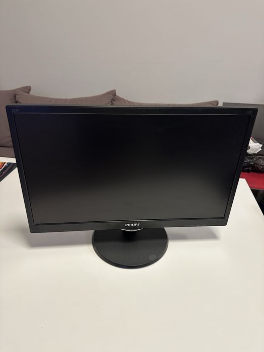 Монитор Philips