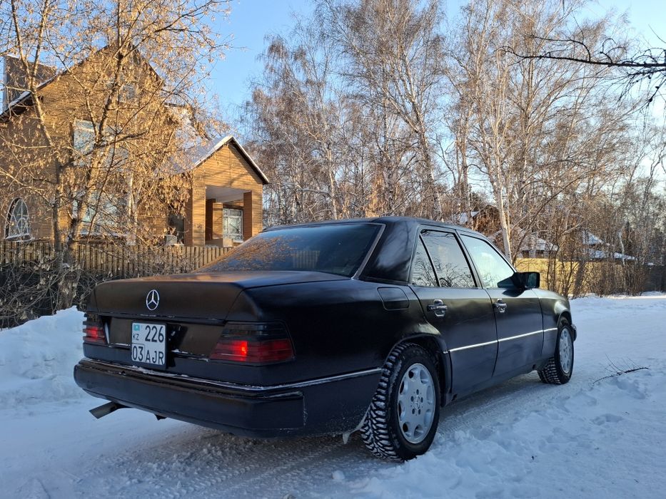 Продам Мерседес W124
