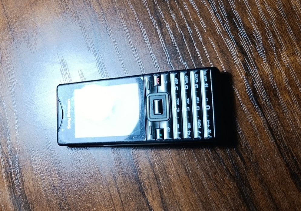 Продам Sony Ericsson j10