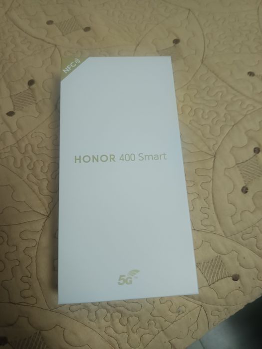 Vând Honor 400 Smart