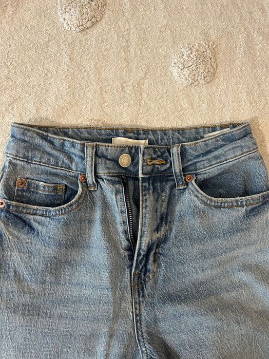 Сини дънки H&M..