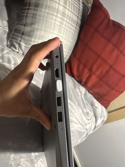 Продается ноутбук Lenovo Ideapad3 8/256