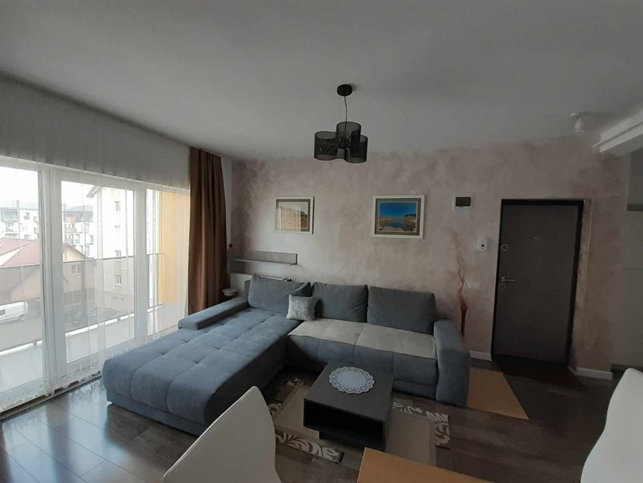 Apartament de inchiriat 2 camere, 2 bai, zona centrala Foresti