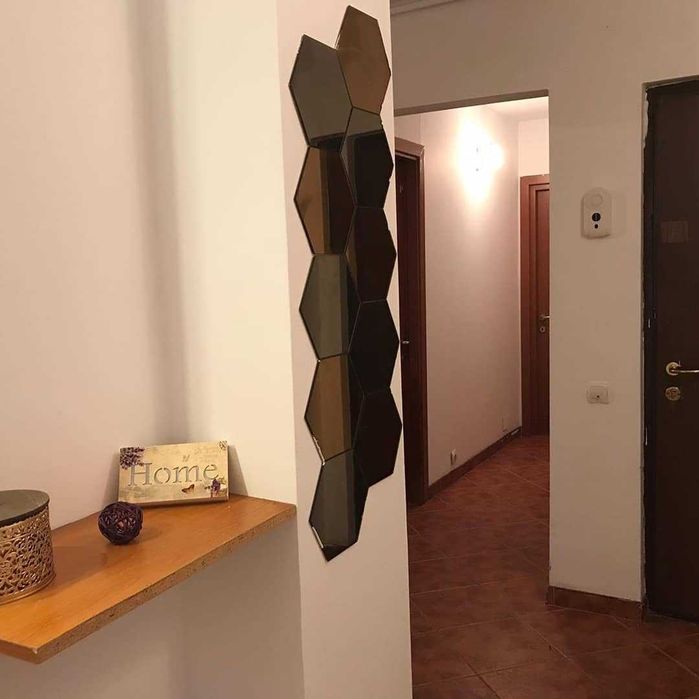 catam coleg/colega pentru 1 camera in ap 3 camere, strada posada 1