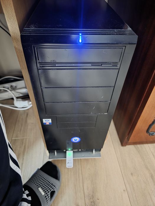 Настолен компютър Windows 10 лицензиран