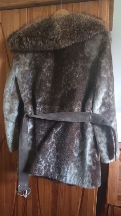 Haină de blana elegantă și nefolosită