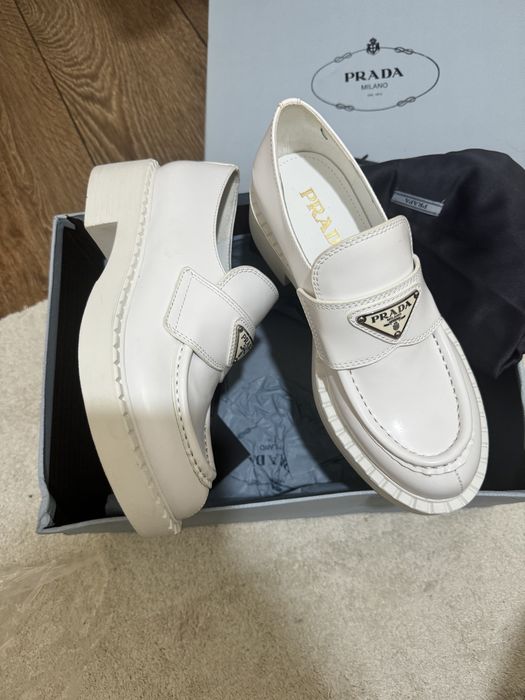 Продам сапоги и лоферы