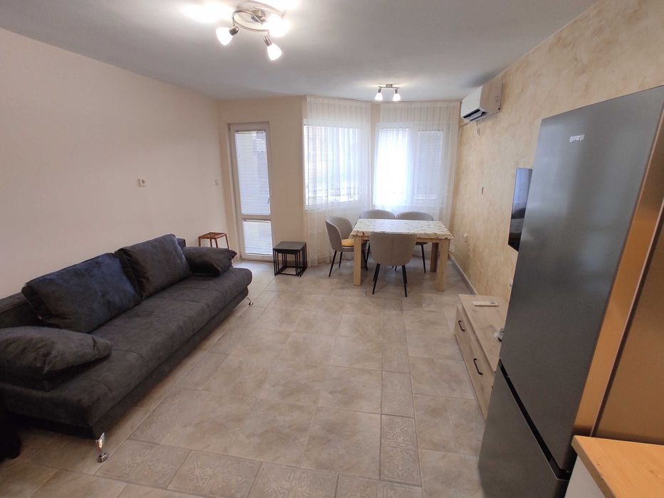 Дава се под наем Двустаен апартамент в Пловдив, Въстанически - 78 кв.м за 484.5 € - Снимка #1