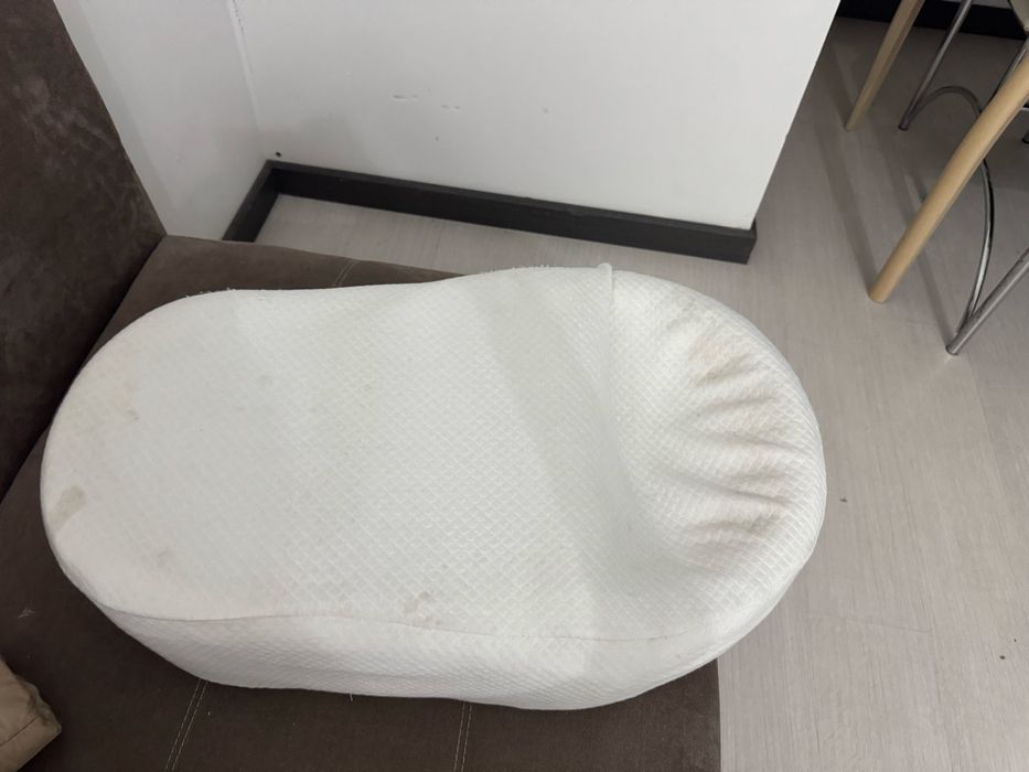 В машине стояла, снимается чехол