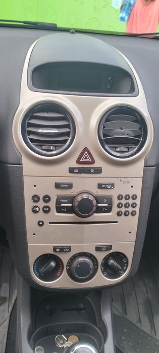 Opel corsa D 2008