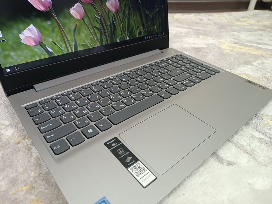 Ноутбук LENOVO 2021 + Документы.