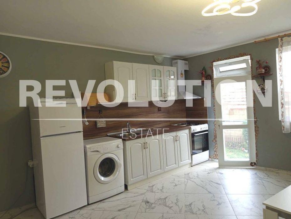 Дава се под наем Етаж от къща в Варна, Аспарухово - 60 кв.м за 400 € - Снимка #2