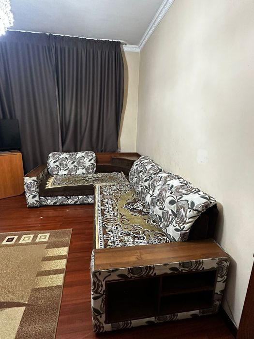 Диван раскладной в хорошем состояний