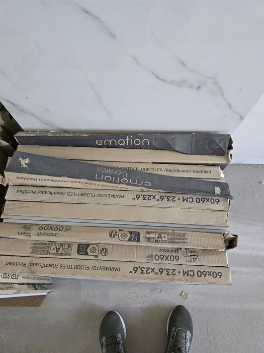 Продам плитку Emotion Ceramics