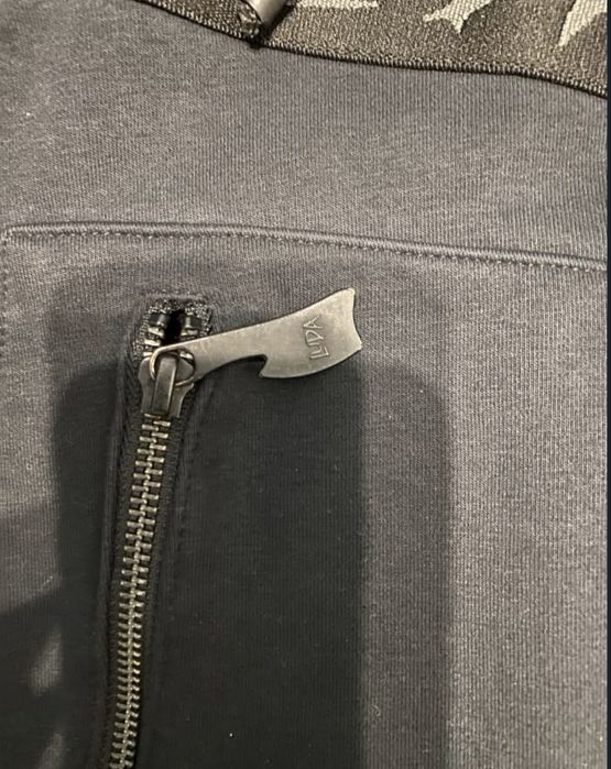 Luda Рядък Суичер