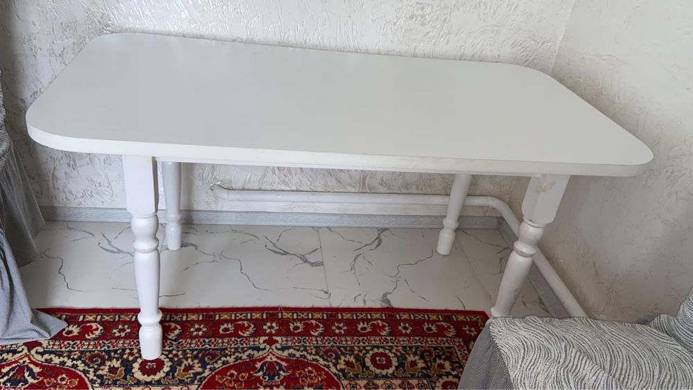 Стол с 6 стульями