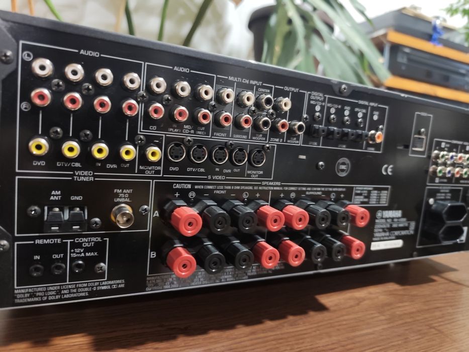 Yamaha rx v-- 559