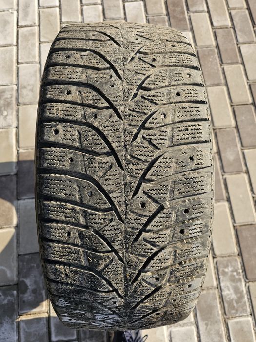 Комплект зимних шин