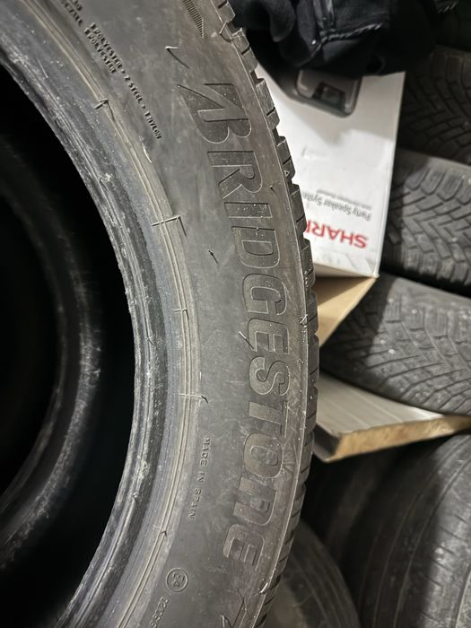Set 4 anvelope iarna Bridgestone 225/60R18 104V dot 2022