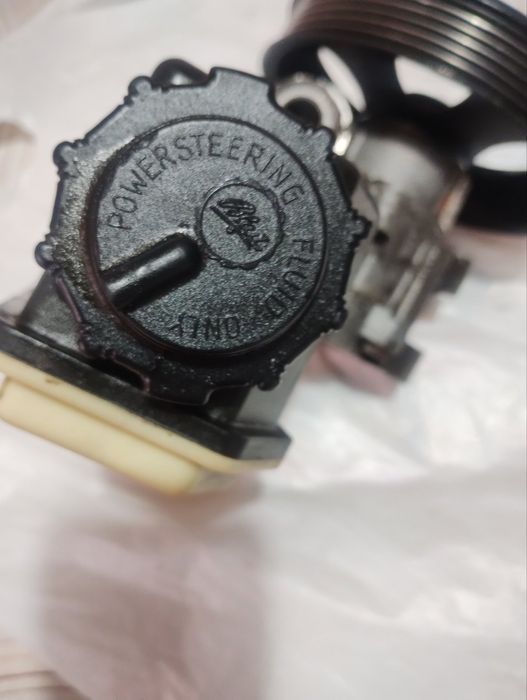 Opel Vectra b хидравлична помпа