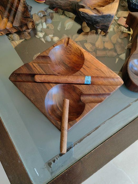 Семеен пепелник за пури и пурети