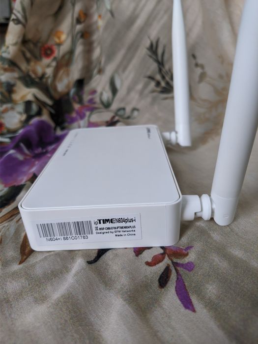 Продаю Wi-Fi роутер ipTIME N604Plus-i