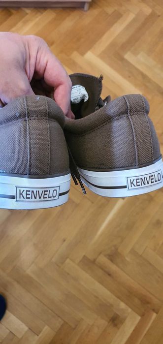 Kenvelo платненки за ежедневието