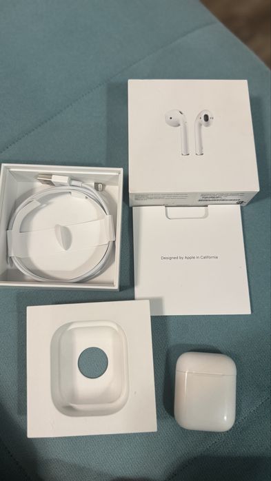 AirPods 2 (оригинал) + НОВЫЙ кабель Lightning