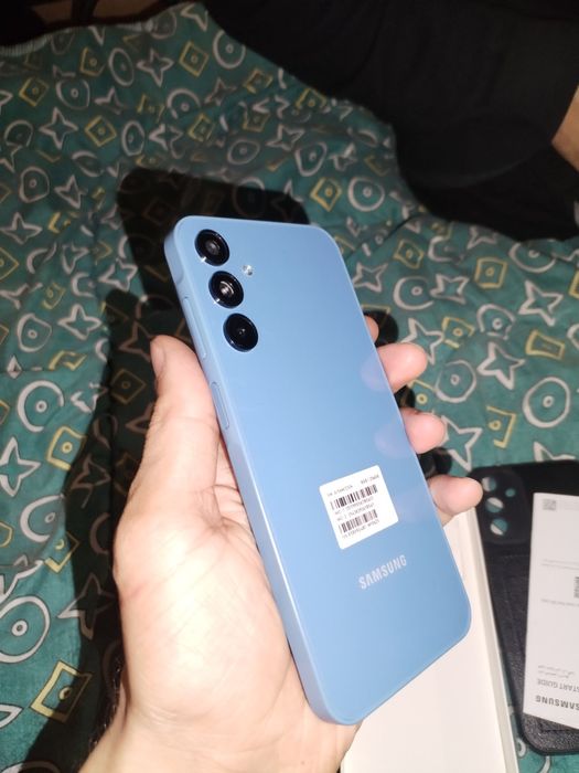 Срочно продаю Самсунг а-15.