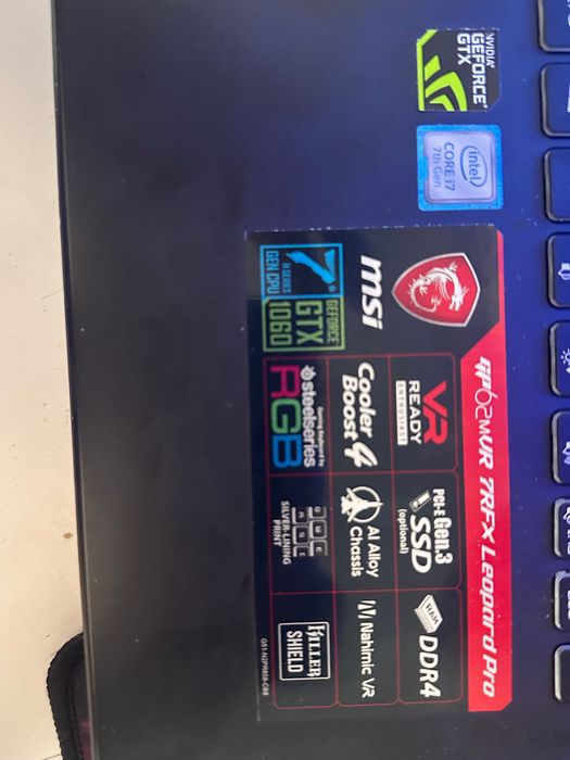 Игровой ноутбук MSI очень срочно