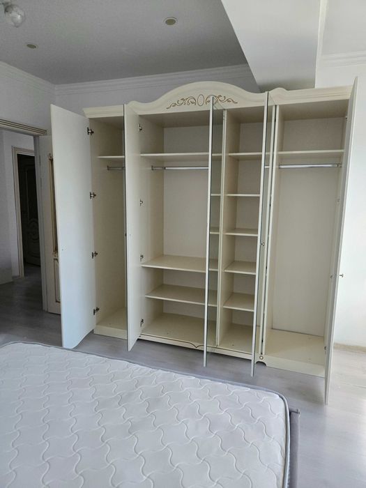 Шкаф в спальную 4 секции